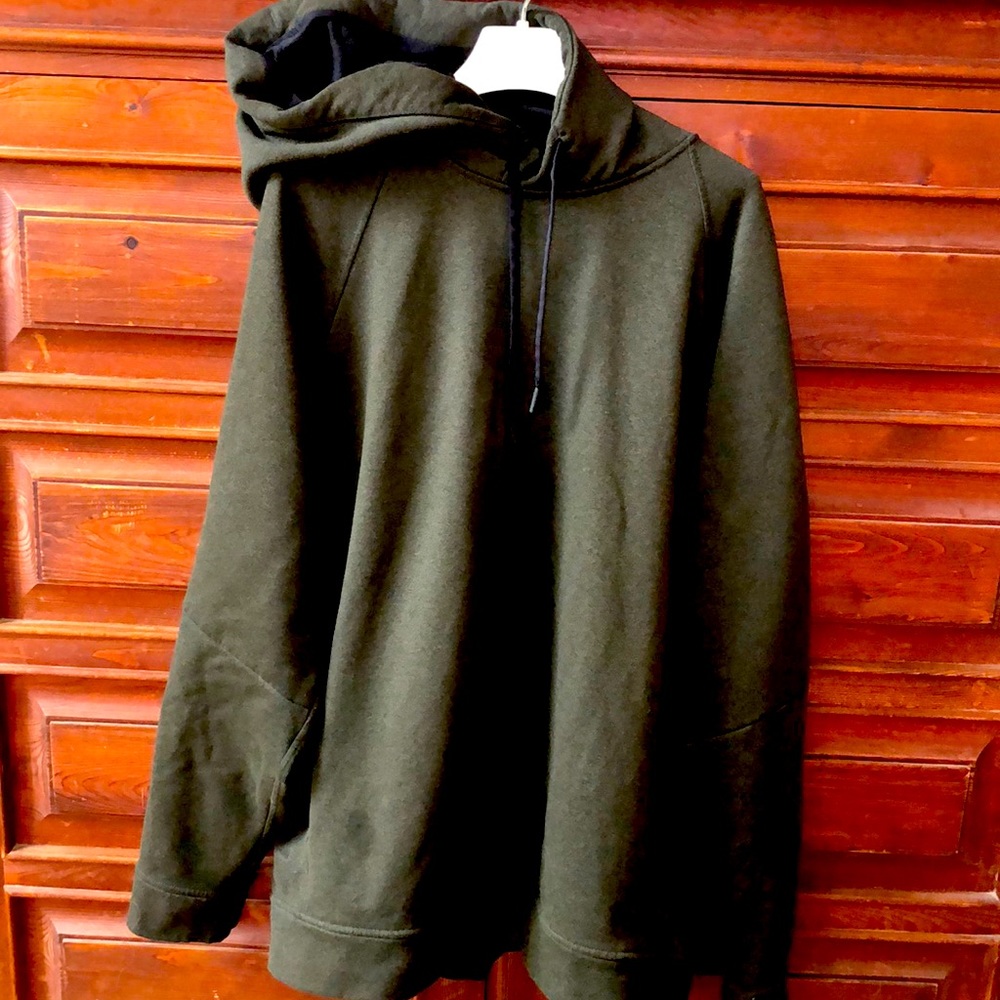 Men’s Lululemon Green XL hoodie